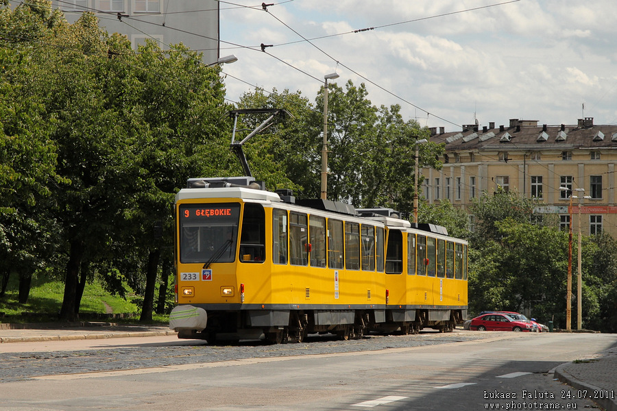 Tatra T6A2 #233