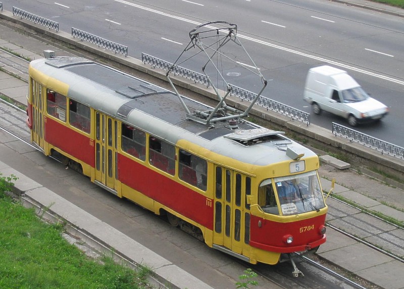 Tatra T3SU #5784
